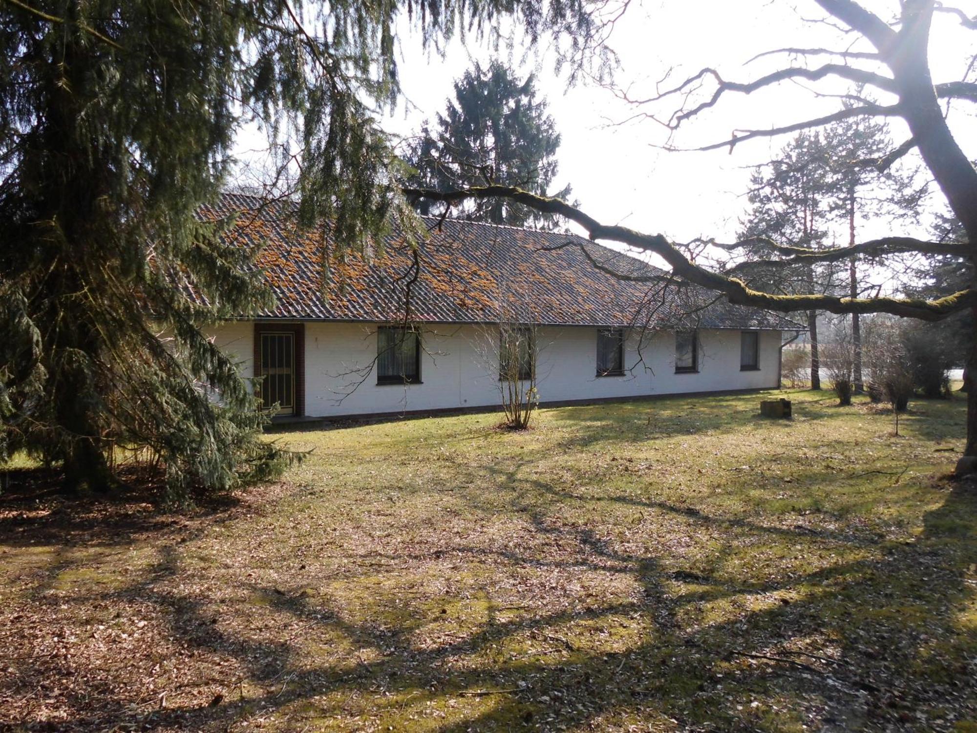 Land Gut Hotel Dierks Repke Εξωτερικό φωτογραφία